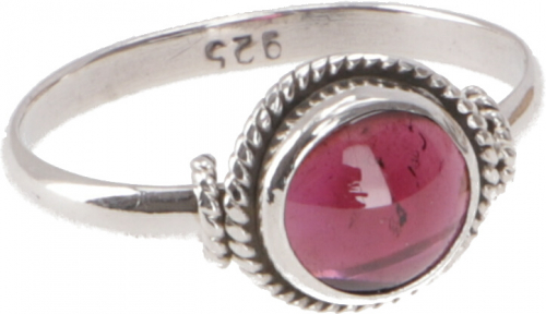 Boho silver ring, filigree gemstone ring with round stone - garnet - 1x1 cm