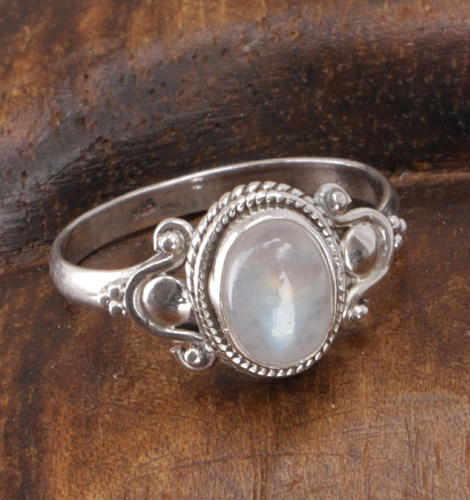 Boho silver ring, filigree gemstone ring with oval stone - moonstone - 1x1 cm