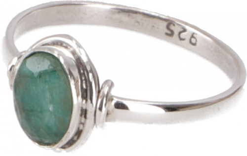Boho silver ring, filigree gemstone ring - emerald - 1x0,8 cm