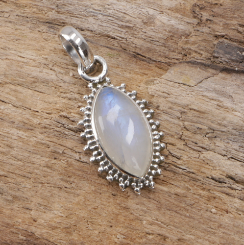 Dainty boho silver pendant, Indian chain pendant made of silver - moonstone - 1,5x1 cm