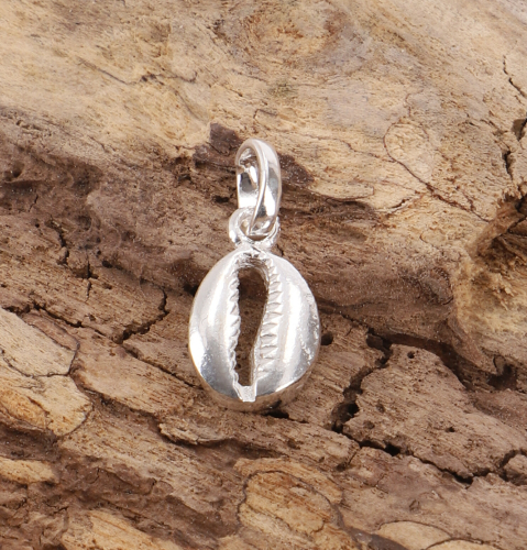 Silver pendant cowrie shell talisman - model 6 - 2x1 cm