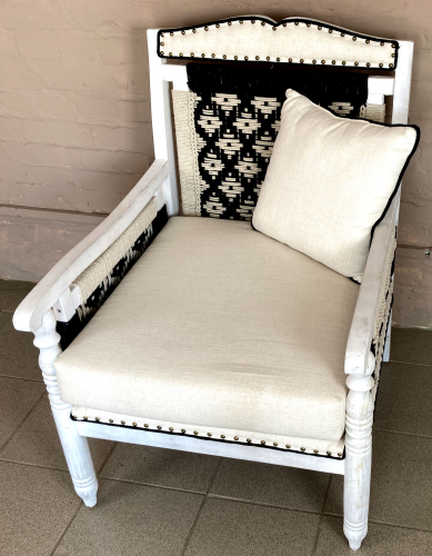 Groer Sessel mit geknfter Lehne, Kissen und Futeil - Modell 10 - 106x70x80 cm 