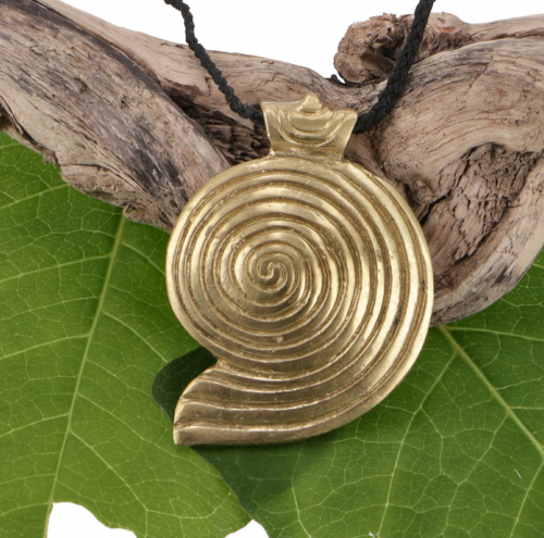Macram necklace with tribal pendant - model 1