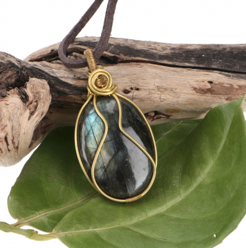 Hippie boho necklace with semi-precious stone on a leather strap, yoga jewelry - model 4 - 50 cm