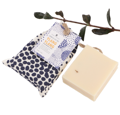 Handmade scented soap in a cotton bag, 100 g Fair Trade - Ylang Ylang - 2,5x8x5 cm 