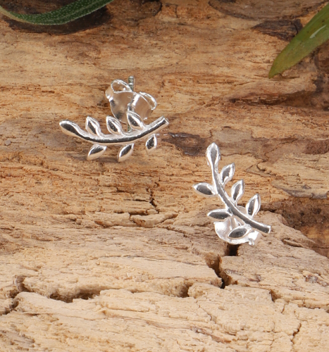 Silver stud earrings, small silver stud earrings - olive branch - 0,8x1,4 cm