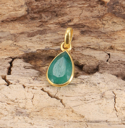 Gold-plated pendant with cut semi-precious stone - emerald - 1,5x1,2x0,5 cm 