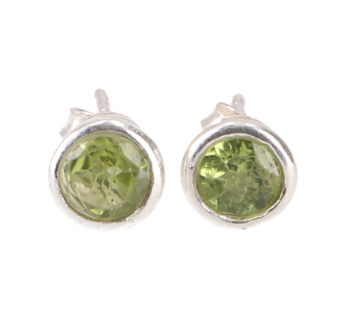 Round silver earring, sparkling sterling silver stud earring - peridot - 0,7x0,7 cm 0,7 cm