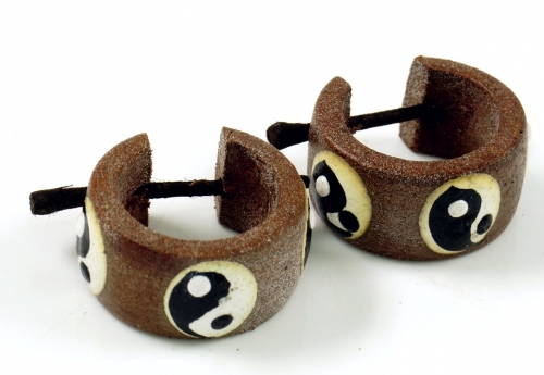 Creole made of wood, ethno wooden earring - Yin Yang 1,5 cm