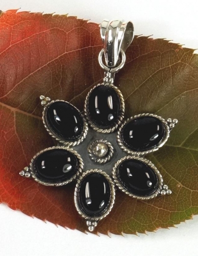 Ethno blossom silver pendant, Indian boho pendant - onyx 3 cm