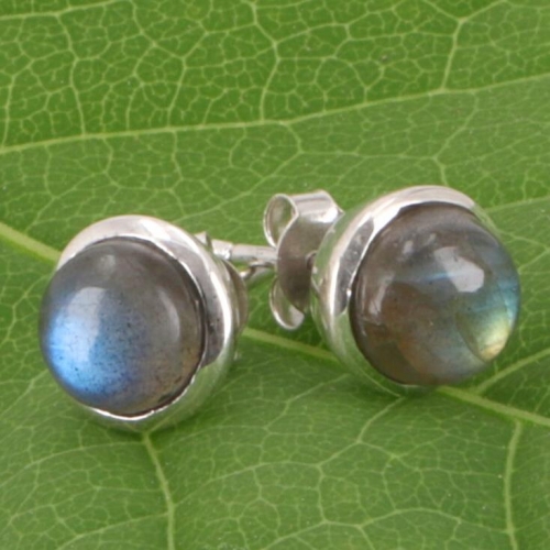 Indian silver stud earrings, round boho stud earrings - labradorite - 0,8x0,8x0,5 cm 