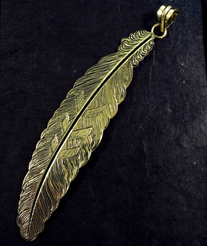 Brass feather pendant - gold - 11x2,5 cm