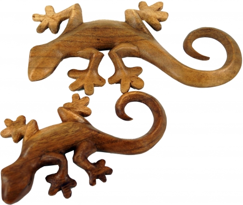 Carved mural decorative wall relief gecko in 2 sizes - left