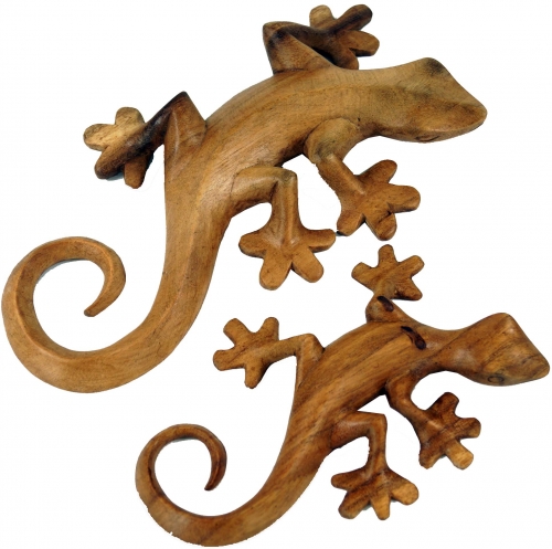 Carved mural decorative wall relief gecko in 2 sizes - right