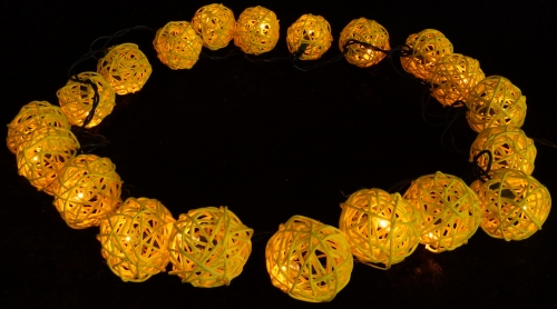 Rattan Ball LED Kugel Lampion Lichterkette - gelb - 7x7x350 cm  7 cm
