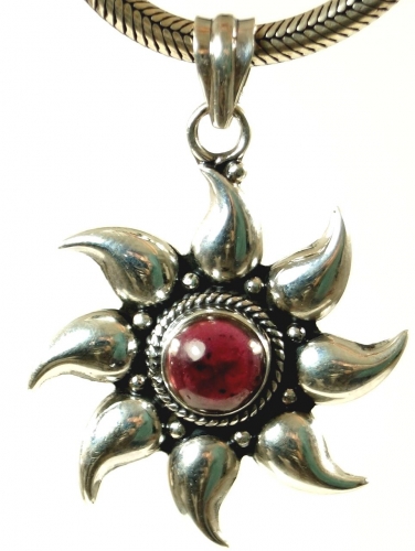 Ethno silver pendant, Indian sun pendant - garnet 3 cm