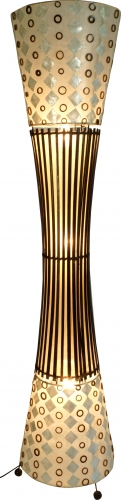 Stehlampe / Stehleuchte, in Bali handgemacht aus Naturmaterial, Bambus, Capiz / Perlmutt - Modell Mombasa - 140x30x30 cm 