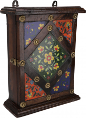 Key box with tile ornament - design 4