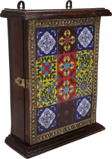 Key box with tile ornament - design 3