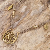Macramé necklace, handmade boho necklace - lotus/khaki