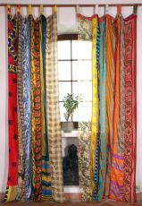 Seidiger Vorhang (1 Stk.) Gardine aus Patchwork Sareestoff, Unika..