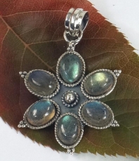 Ethno flowers silver pendants, Indian boho chain pendant - labrad..