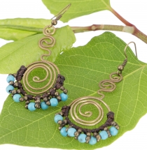 Hanging brass earring with macramé - turquoise