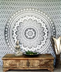 Boho style wall hanging, Indian bedspread mandala print- white/bl..