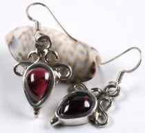 Boho silver earrings - garnet
